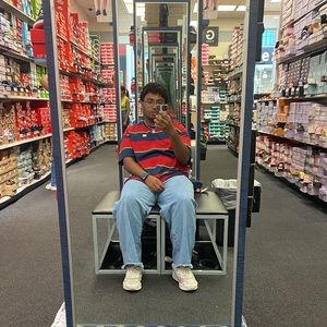 Meet your Posher, Luis